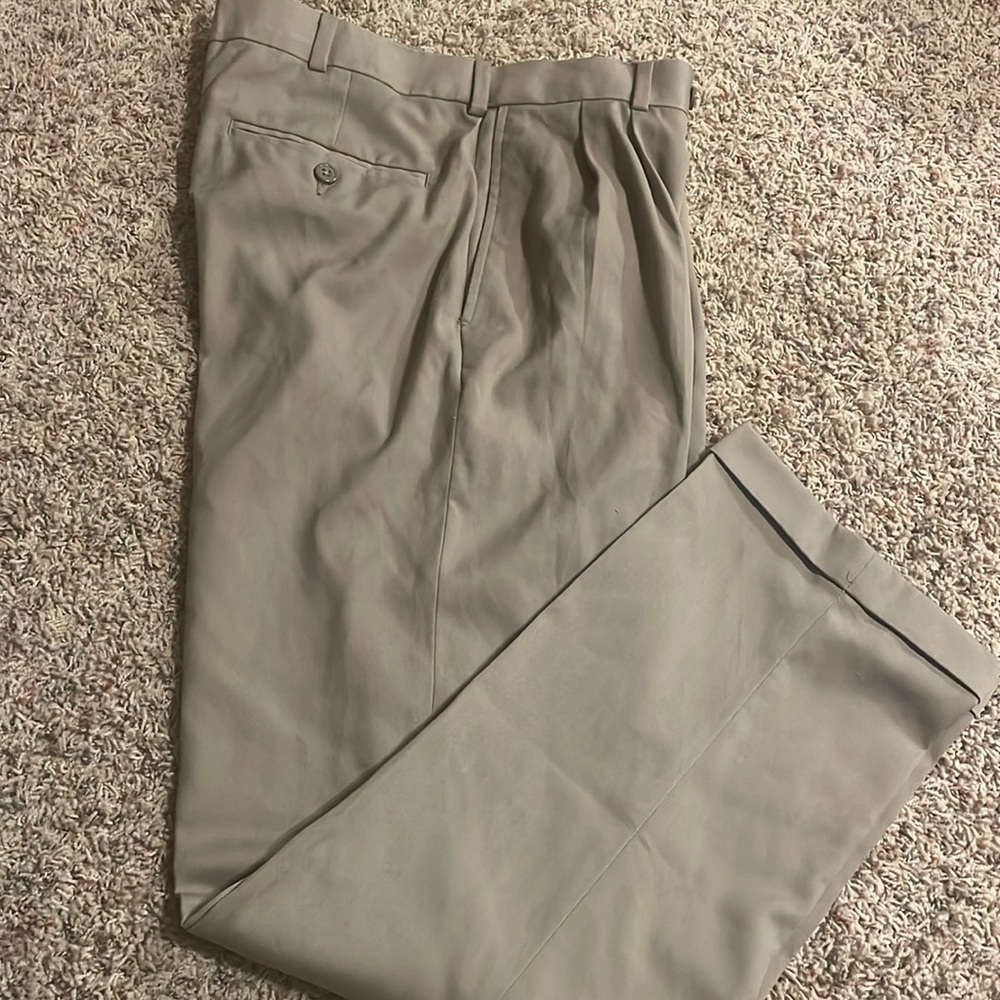 George tan pleased front cuffed hem tan dress pants size 30/30